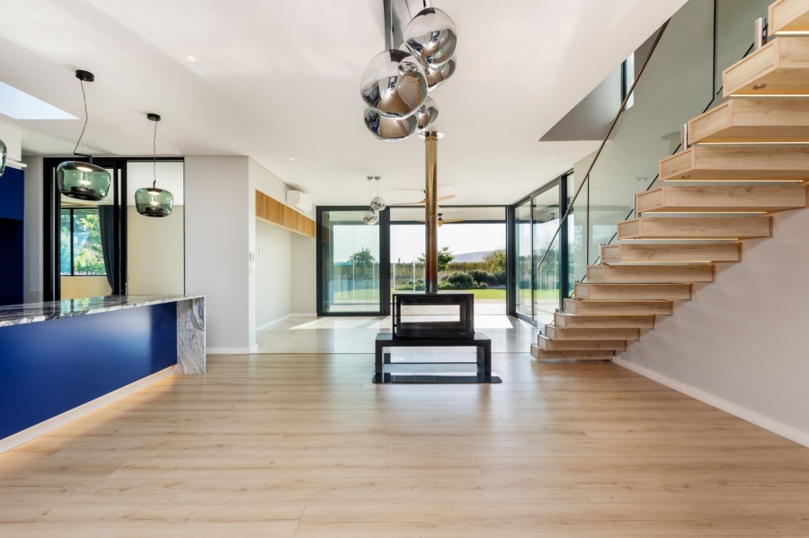 5 Bedroom Property for Sale in Val De Vie Estate Western Cape